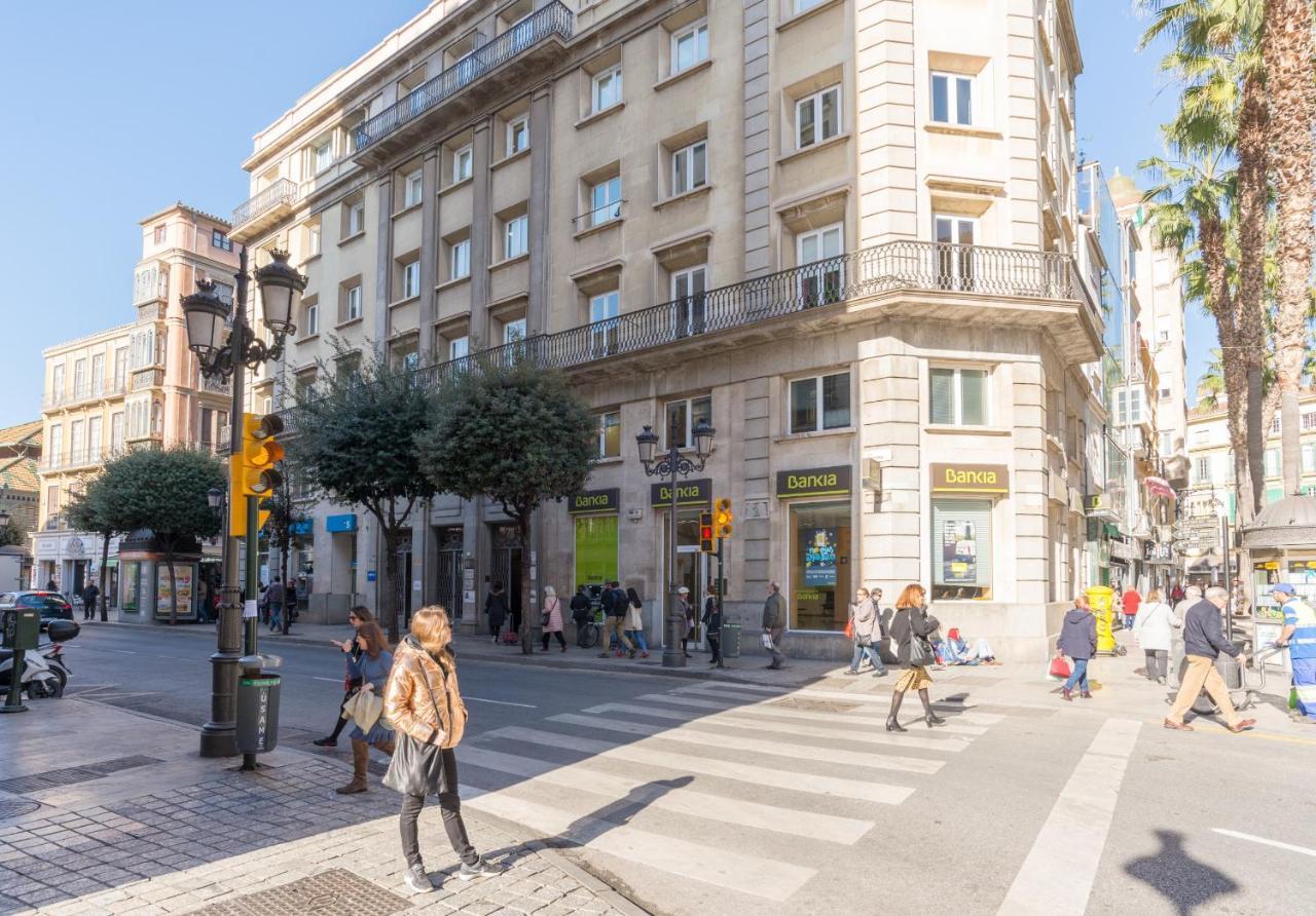 Ferienwohnung Urbe10 Atarazanas Premium Loft 4 Málaga Exterior foto